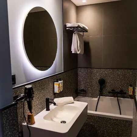 Hotel Mah 3*